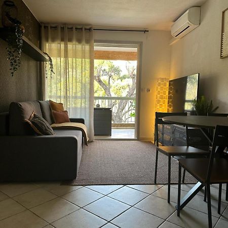 Appartement Residence Santa Barbara Avec Piscine Et A 750M De La Plage Cavalaire-sur-Mer Dış mekan fotoğraf