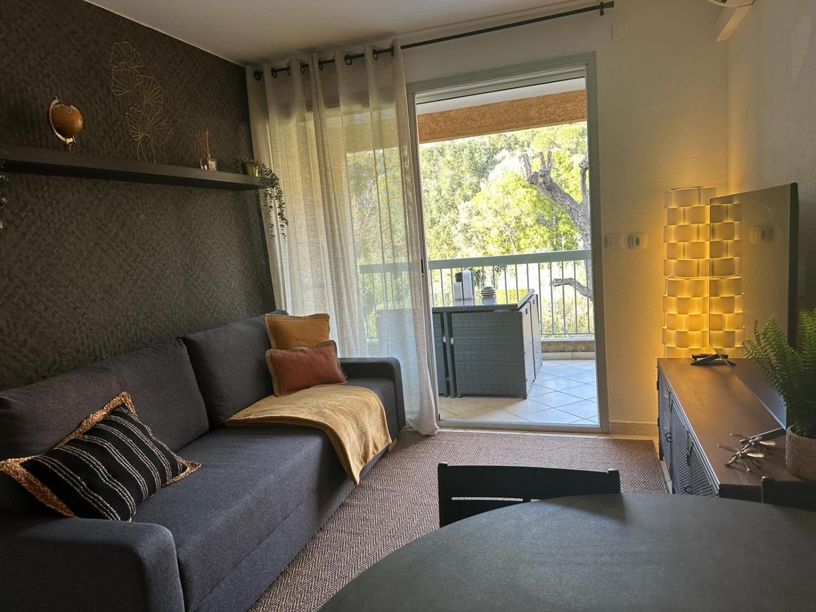 Appartement Residence Santa Barbara Avec Piscine Et A 750M De La Plage Cavalaire-sur-Mer Dış mekan fotoğraf